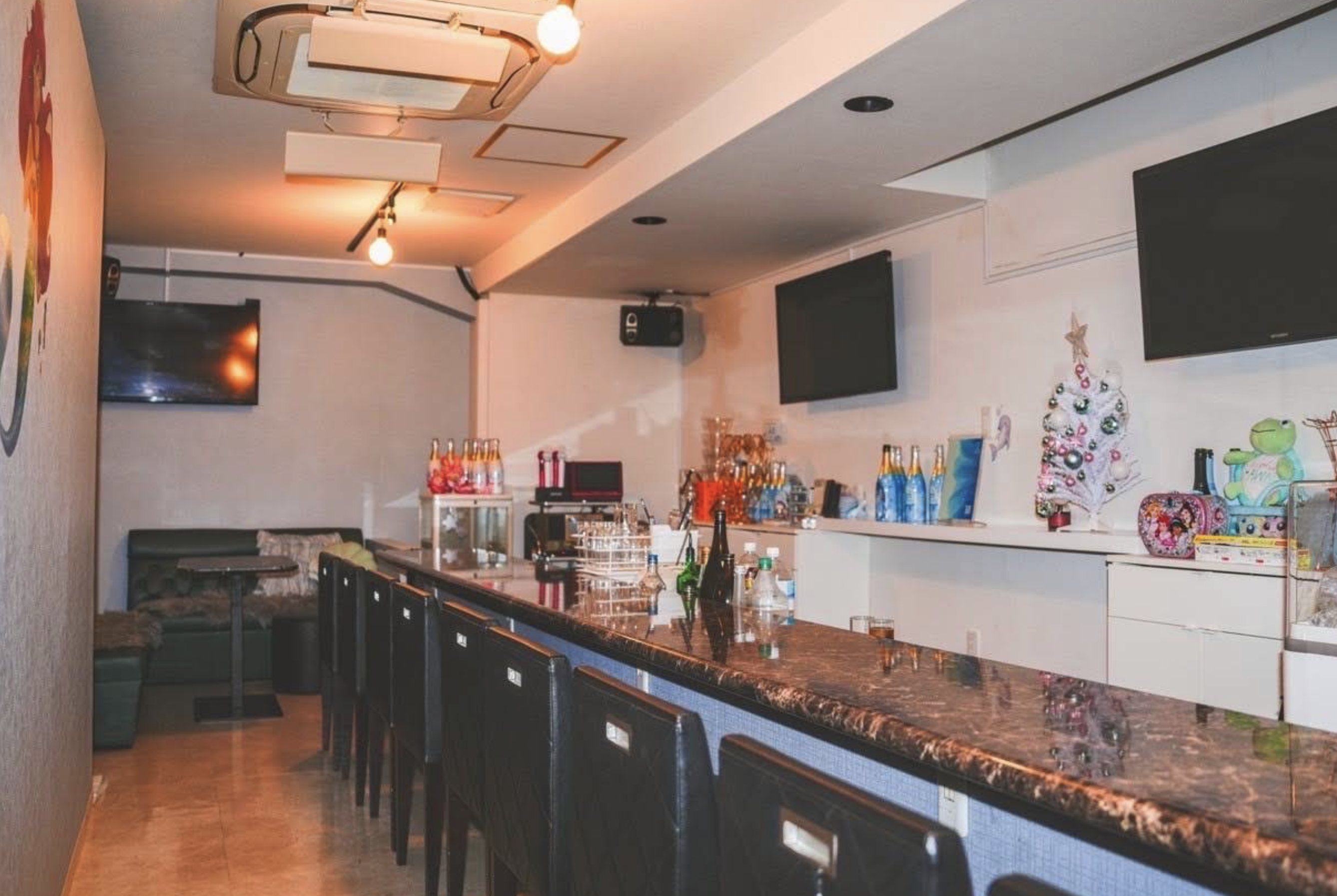 スナック人魚 店内写真2
